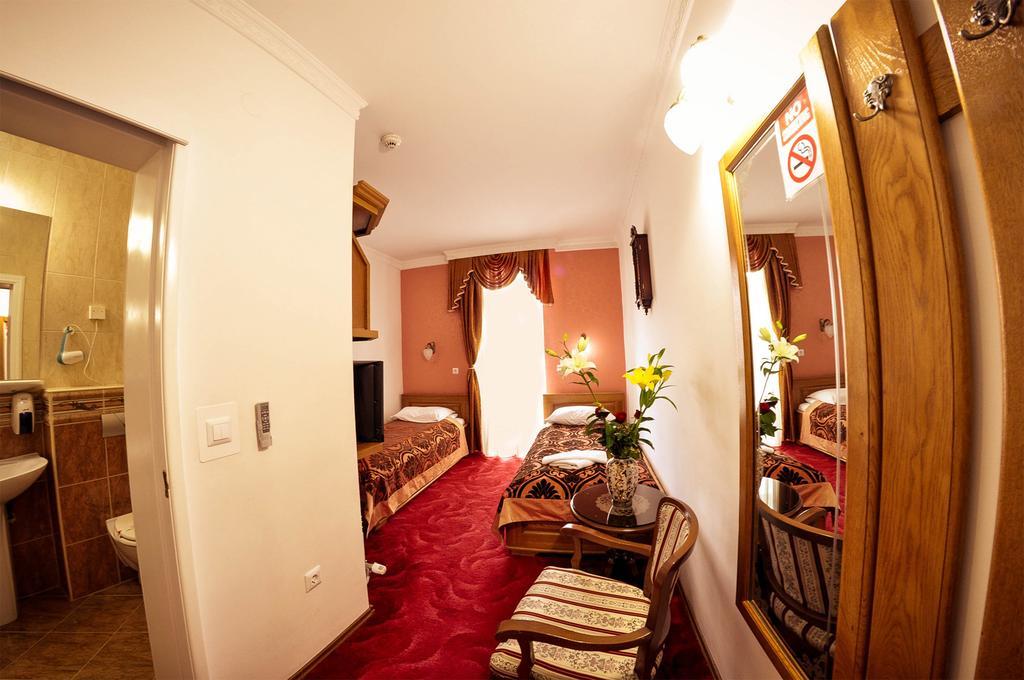 Hotel Latinski Most Szarajevó Kültér fotó