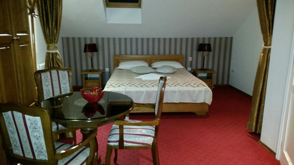 Hotel Latinski Most Szarajevó Kültér fotó