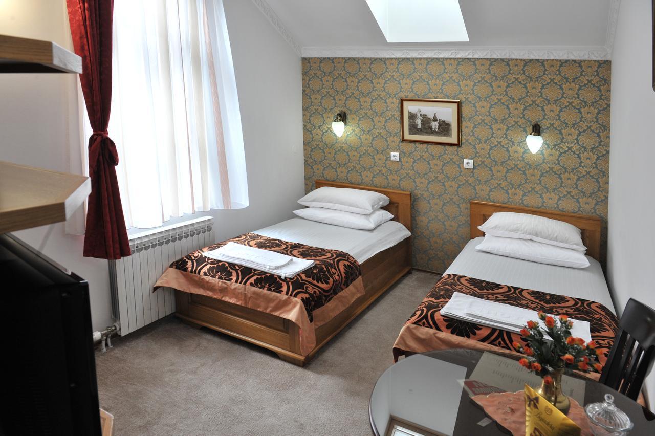 Hotel Latinski Most Szarajevó Kültér fotó